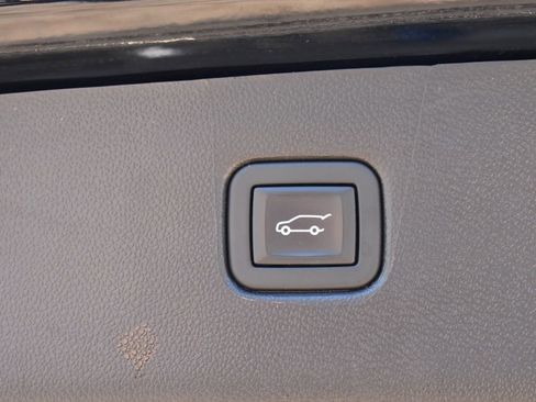 Used 2022 Chevrolet Blazer Premier image 22