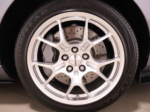 Used 2006 Ford GT image 15