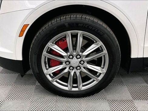 Used 2024 Cadillac XT5 Sportv w/ LPO, Floor Liner Package image 10