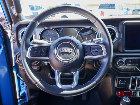 Used 2022 Jeep Wrangler Unlimited Rubicon 4xe AWD/4WD image 29
