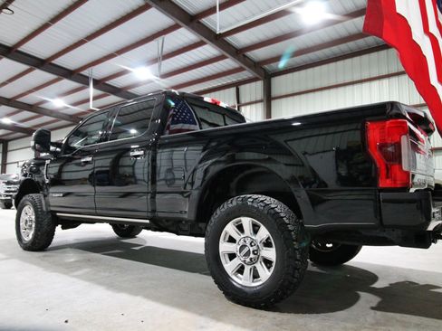 Used 2017 Ford F250 Platinum image 9