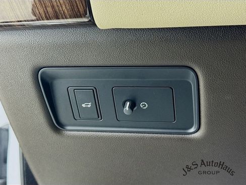 Used 2022 Land Rover Range Rover Sport HSE Silver Edition image 10