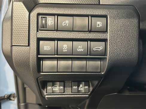 Used 2025 Toyota 4Runner 4WD image 16