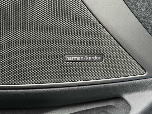 New 2026 BMW 330i xDrive xDrive w/ M Sport Package image 13