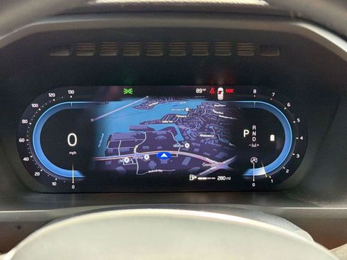 Used 2024 Volvo XC90 B6 Plus w/ Protection Package Premier image 17