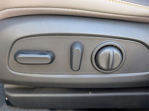 New 2026 Chevrolet Trax ACTIV w/ Sunroof Package image 16