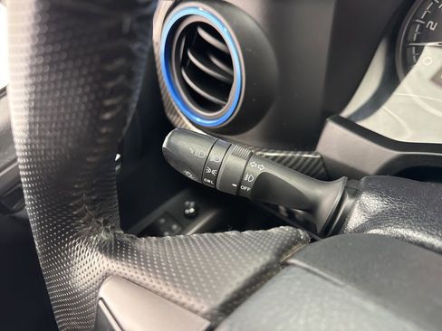 Used 2018 Toyota Tacoma TRD Off-Road image 20