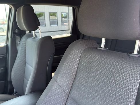 Used 2018 Jeep Grand Cherokee Laredo AWD/4WD image 15