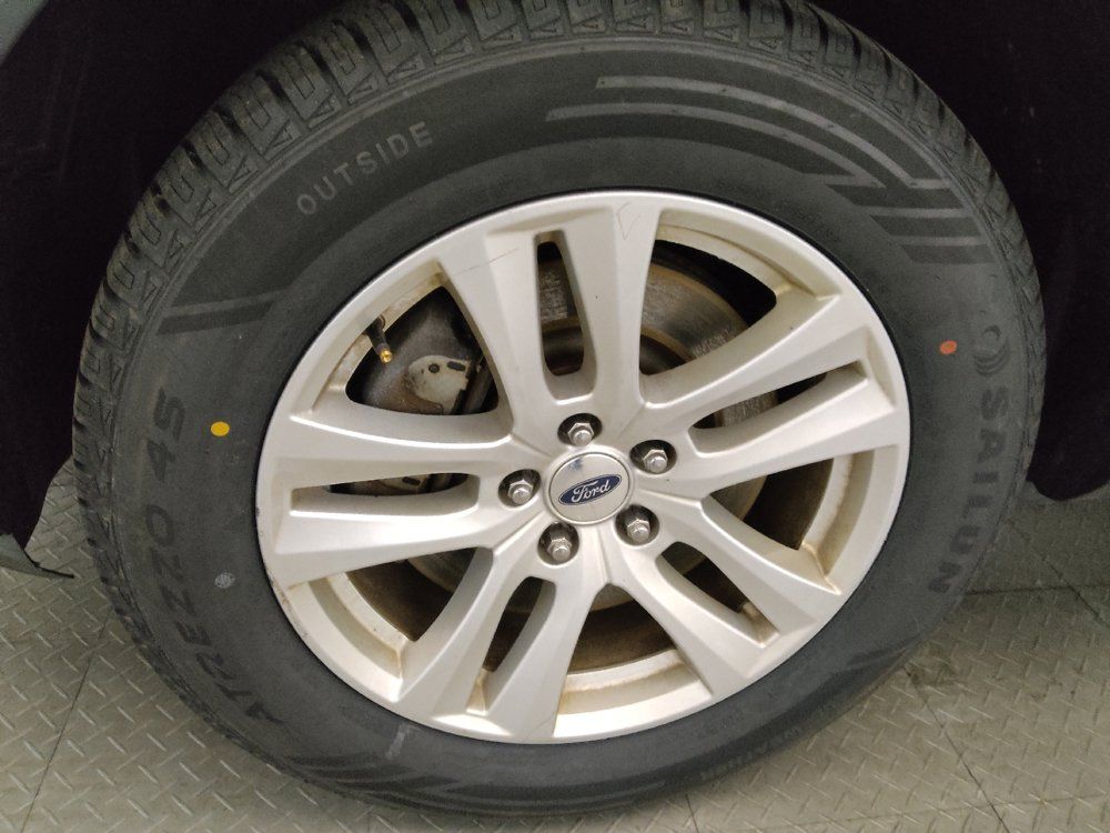 Used 2018 Ford Explorer XLT AWD/4WD image 31