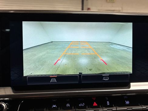 Used 2022 GMC Sierra 1500 Elevation image 39