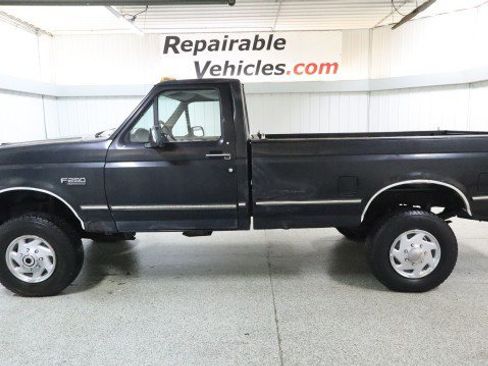 Used 1995 Ford F250 4x4 Regular Cab image 1