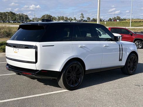 New 2026 Land Rover Range Rover SE image 5