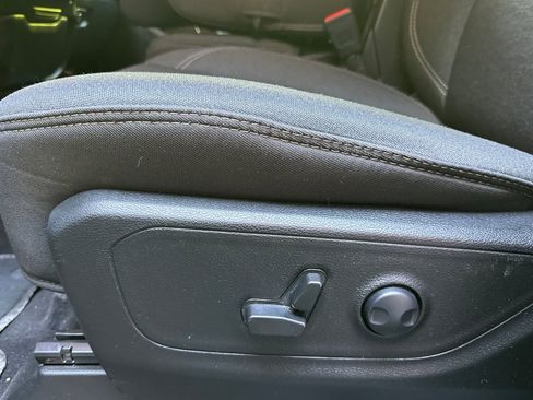 Used 2025 RAM 1500 Big Horn AWD/4WD image 15