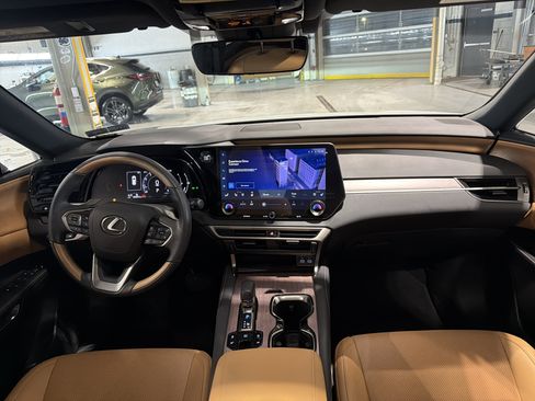Used 2024 Lexus RX 350 Premium image 10