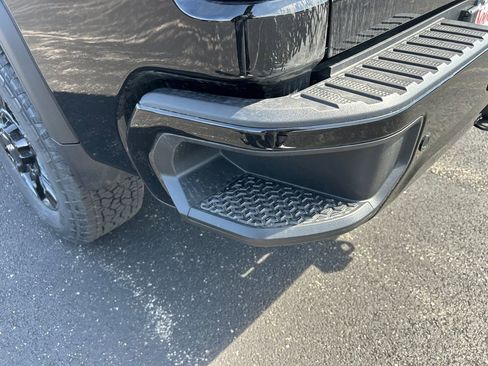 New 2026 GMC Sierra 2500 AT4 w/ AT4 Premium Plus Package AWD/4WD image 36