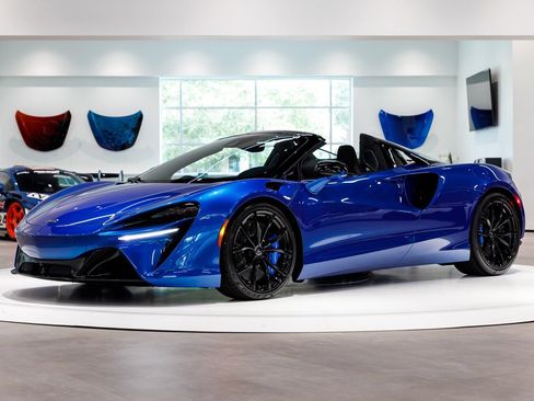 New 2026 McLaren Artura Spider RWD image 7