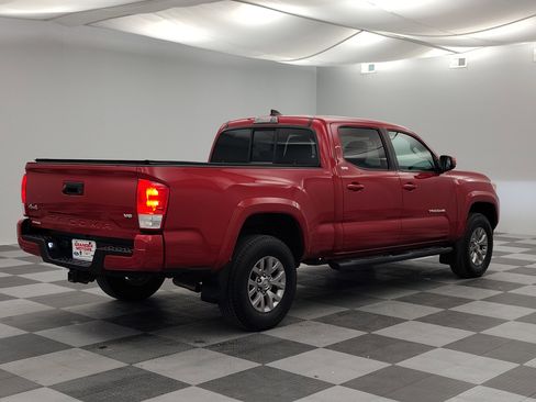 Used 2016 Toyota Tacoma SR5 image 8