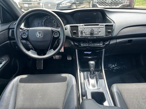 Used 2017 Honda Accord Sport image 16