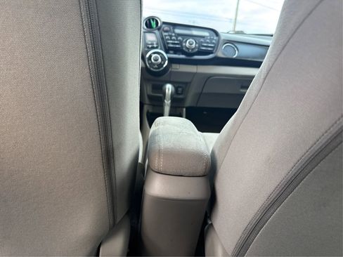 Used 2013 Honda Insight LX image 19