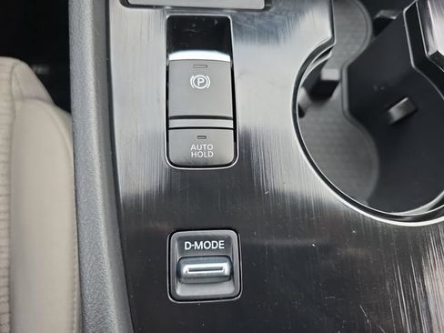 Used 2023 Nissan Rogue SV FWD image 30