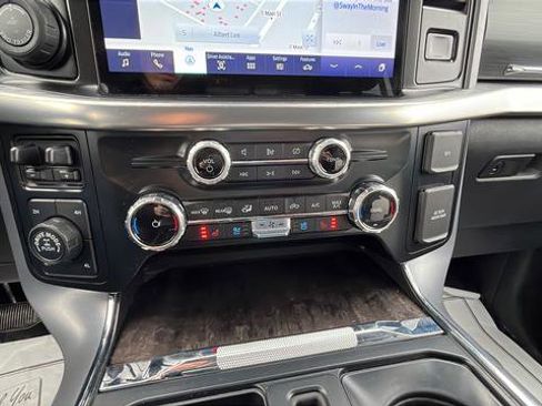 Used 2023 Ford F150 Lariat w/ Trailer Tow Package image 16