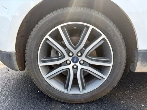 Used 2020 Ford Edge Titanium AWD/4WD image 9