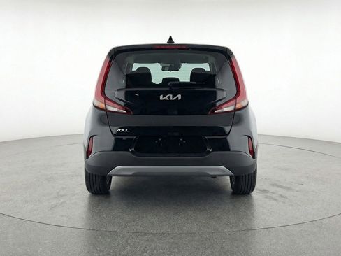 Used 2025 Kia Soul LX w/ LX Technology Package FWD image 7