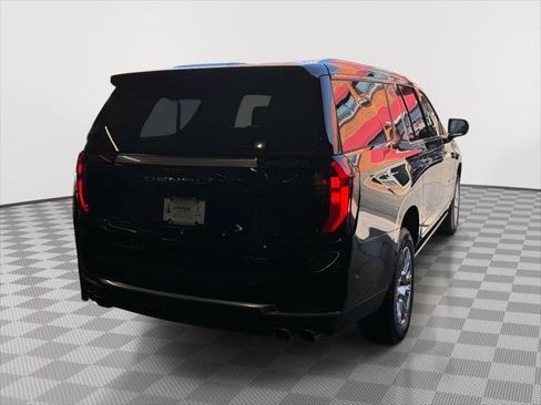 Certified 2025 GMC Yukon XL Denali image 4