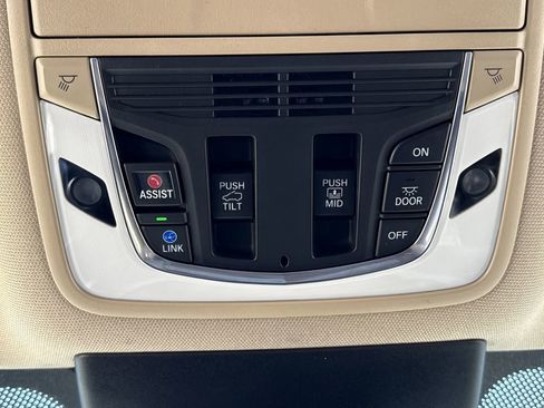 Used 2022 Acura MDX SH-AWD w/ Technology Package image 13