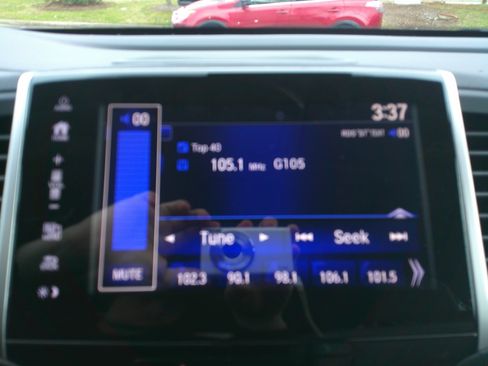 Used 2018 Honda Pilot Touring image 24