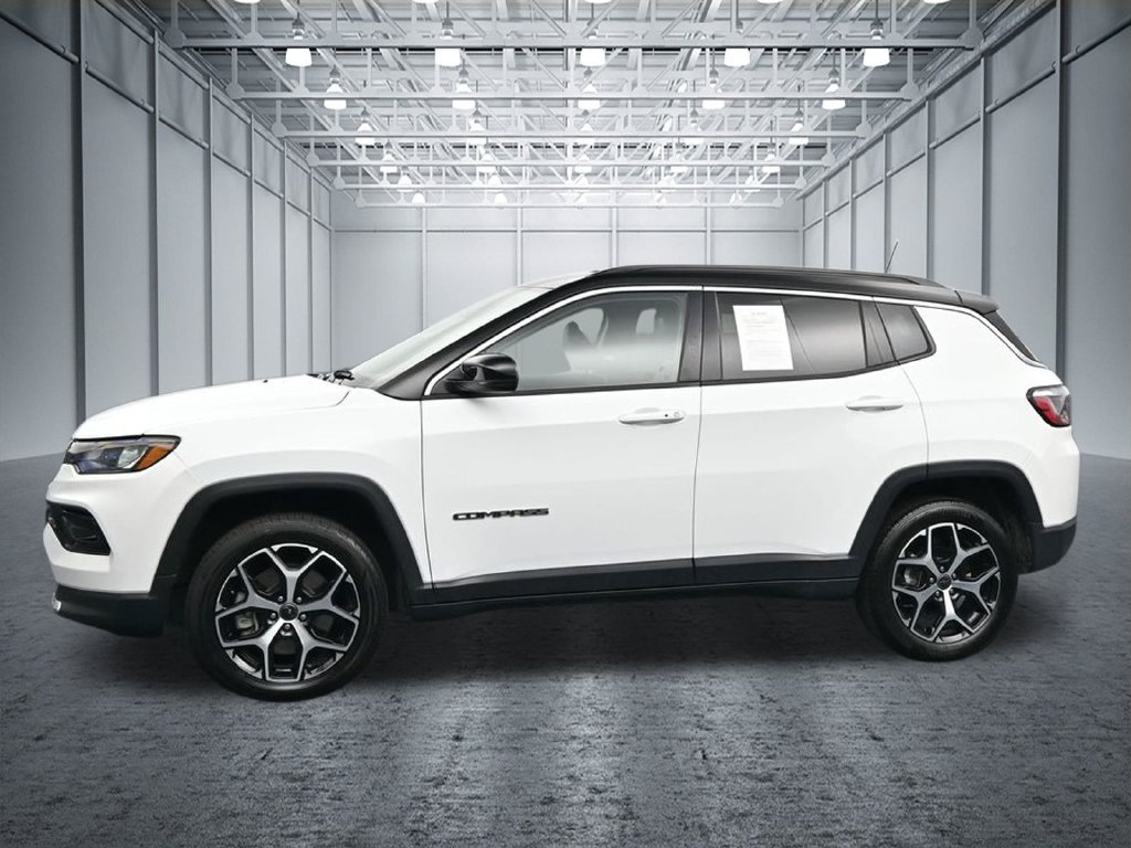 Used 2025 Jeep Compass Limited AWD/4WD image 4