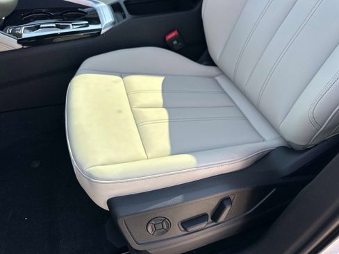 New 2025 Audi Q5 Premium image 19