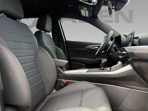 Used 2024 Dodge Hornet R/T image 9