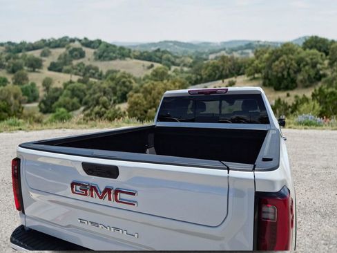 Used 2025 GMC Sierra 2500 Denali w/ Denali Reserve Package AWD/4WD image 45
