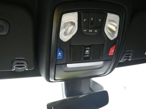 New 2026 RAM 1500 4x4 Crew Cab image 27