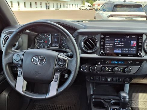 Used 2021 Toyota Tacoma TRD Off-Road w/ TRD Premium Off Road Package image 17