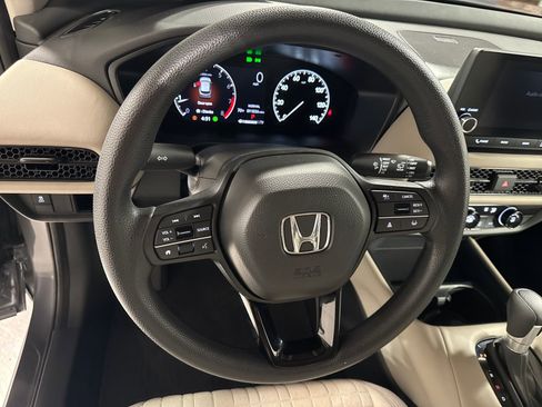 Certified 2023 Honda HR-V LX image 18