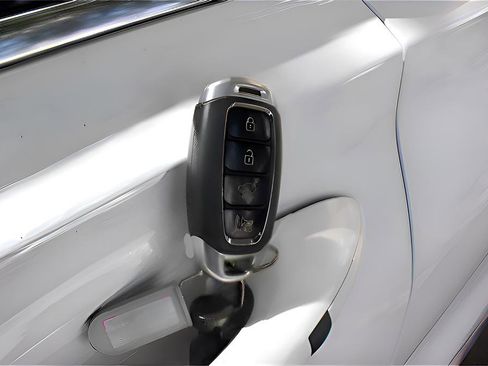 Used 2020 Hyundai Santa Fe SEL w/ Convenience Package FWD image 37