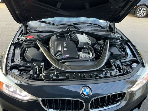 Used 2016 BMW M4 Convertible image 20