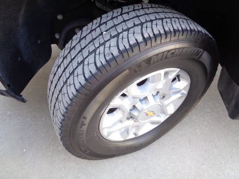 Used 2024 Chevrolet Silverado 2500 LT w/ Texas Edition image 37