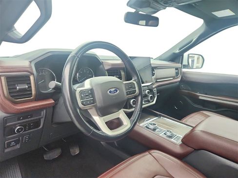 Used 2023 Ford Expedition Limited image 10