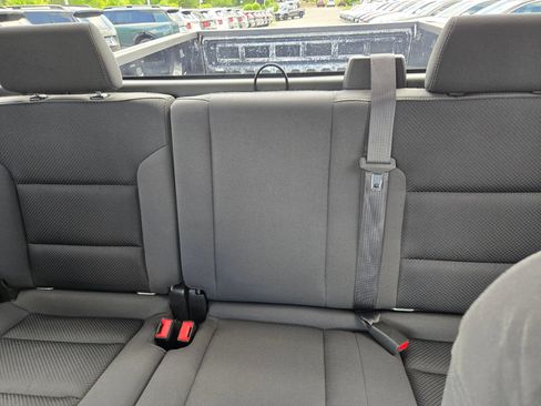 Used 2019 Chevrolet Silverado 1500 LT RWD image 13