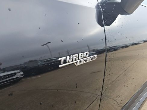 New 2026 Mercedes-Benz GLC 43 AMG 4MATIC image 6