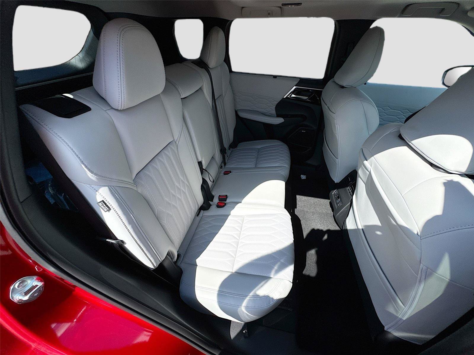 New 2026 Mitsubishi Outlander SEL FWD image 24