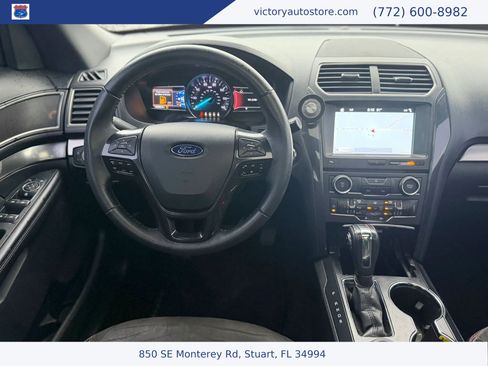 Used 2018 Ford Explorer XLT w/ Equipment Group 202A AWD/4WD image 48