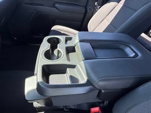 Used 2023 Chevrolet Silverado 1500 LT AWD/4WD image 23