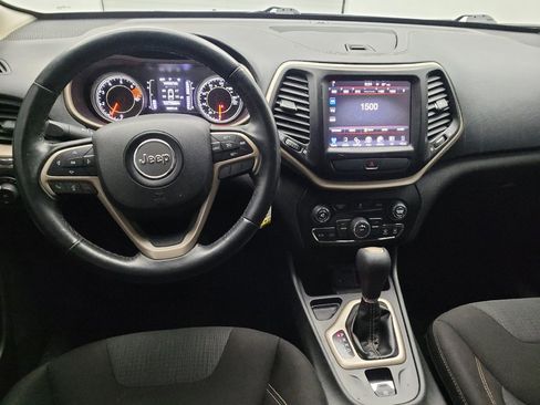 Used 2016 Jeep Cherokee Altitude image 22