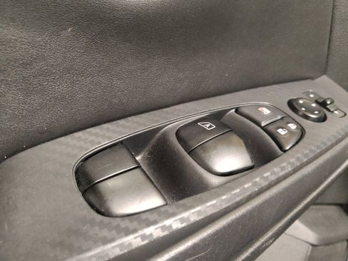 Used 2024 Nissan Sentra SV FWD image 27