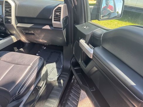 Used 2019 Ford F150 Lariat image 40