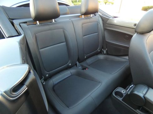 Used 2018 Volkswagen Beetle 2.0T S image 20